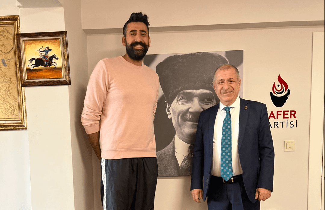 من هو "كمال جنبلاط" وما حقيقة ارتباط اسمه بمواقف وانتماءات مناهضة للشعب السوري؟