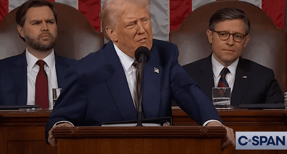 ما حقيقة إعلان ترامب دعمه للشرع ضد قسد وفصائل السويداء؟