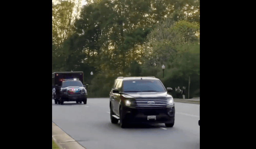 هذا المقطع لا يُظهر موكب الرئيس الشرع في أمريكا