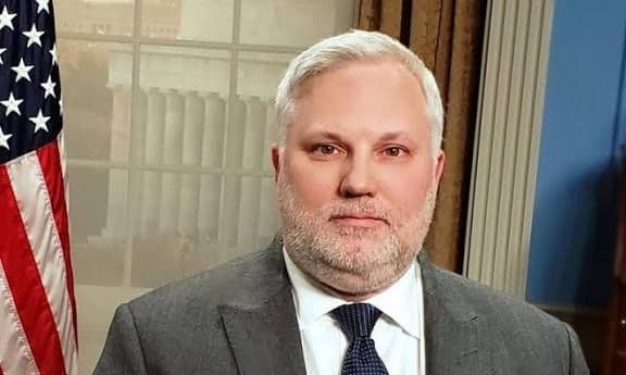 ما حقيقة تعيين الدبلوماسي الأمريكي جويل رايبورن مبعوثاً خاصاً إلى سوريا؟ 