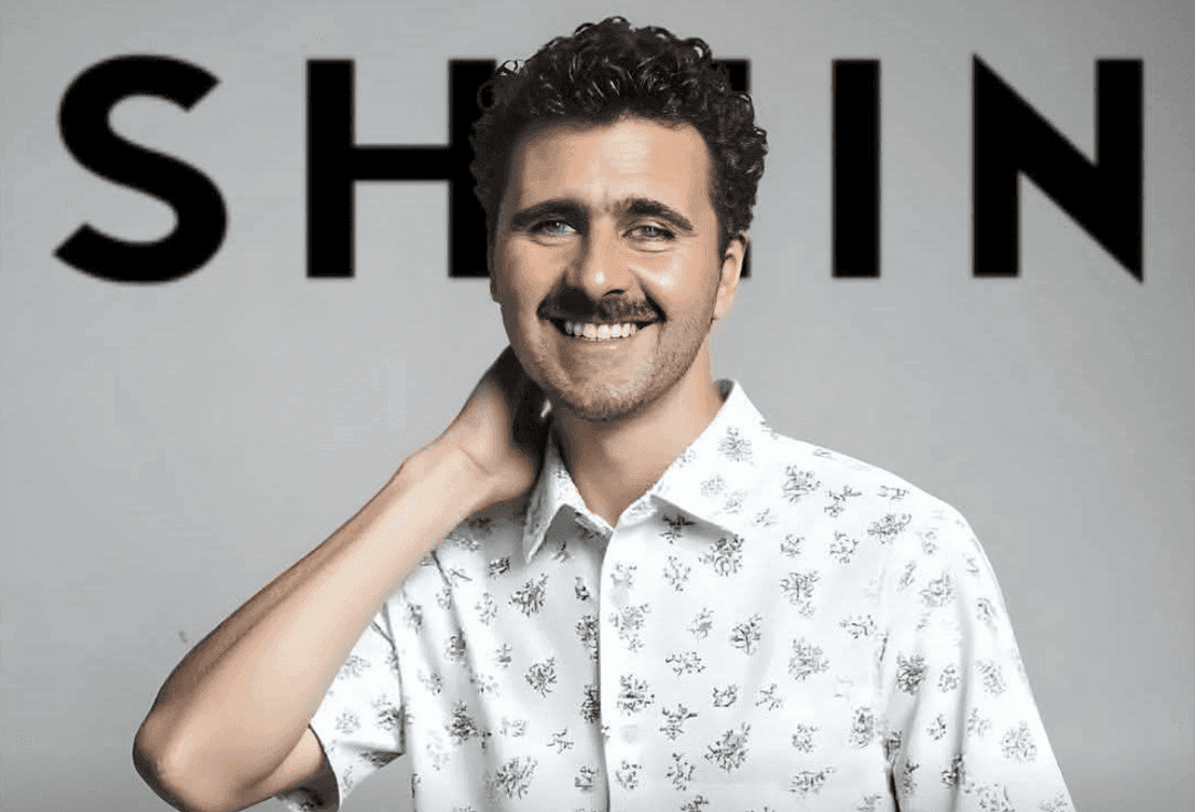 هل استخدم موقع "شي إن" صورة عارض أزياء يشبه بشار الأسد؟