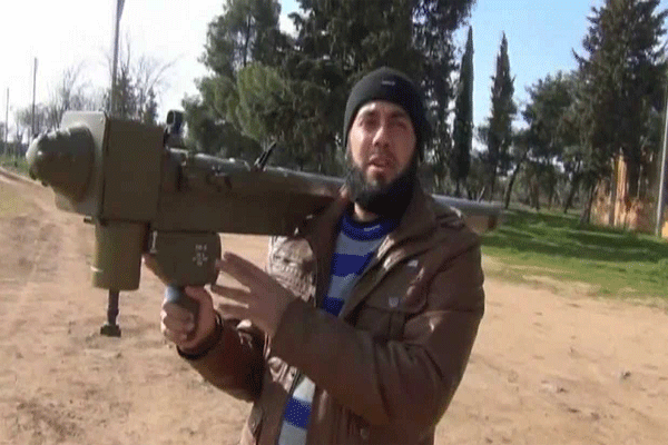 صورة قديمة تنتشر مؤخّراً على أنها "مضادات طائرات" تم تسليمها لفصائل المعارضة