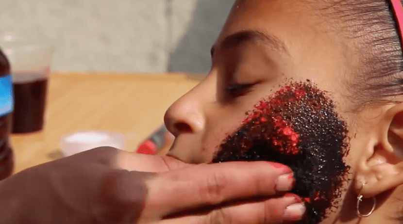 موالون للأسد يروّجون فيديو تمثيلي على أنه في الغوطة