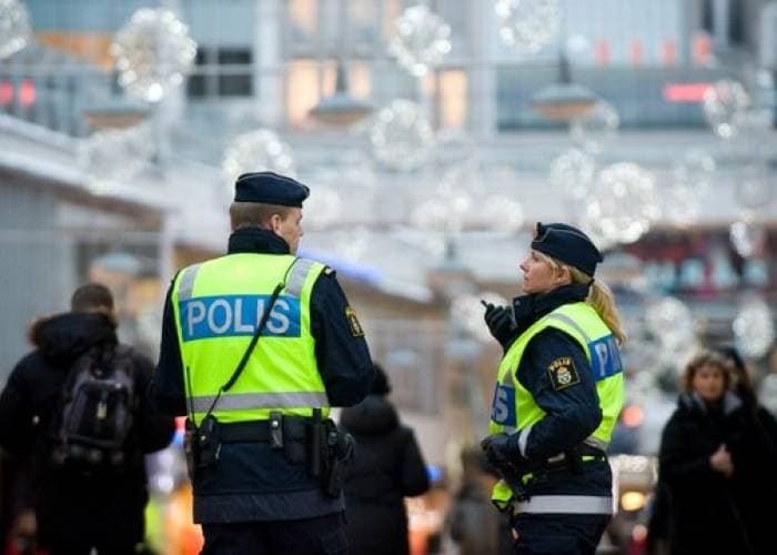 هل ملاحقةُ مجرمي الحرب السوريين جديدة في السويد؟ أم أنها سبّاقة في ذلك؟