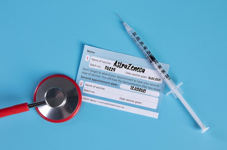 اللقاح المعتمد في شمال وشمال غربي سوريا .. مسؤول طبي يؤكد وجود صلة بين لقاح أسترازينيكا والجلطات