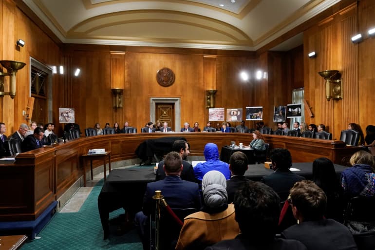 هل أصدرت الولايات المتحدة قائمة جديدة بالشخصيات السورية المعاقبة بموجب قانون قيصر؟