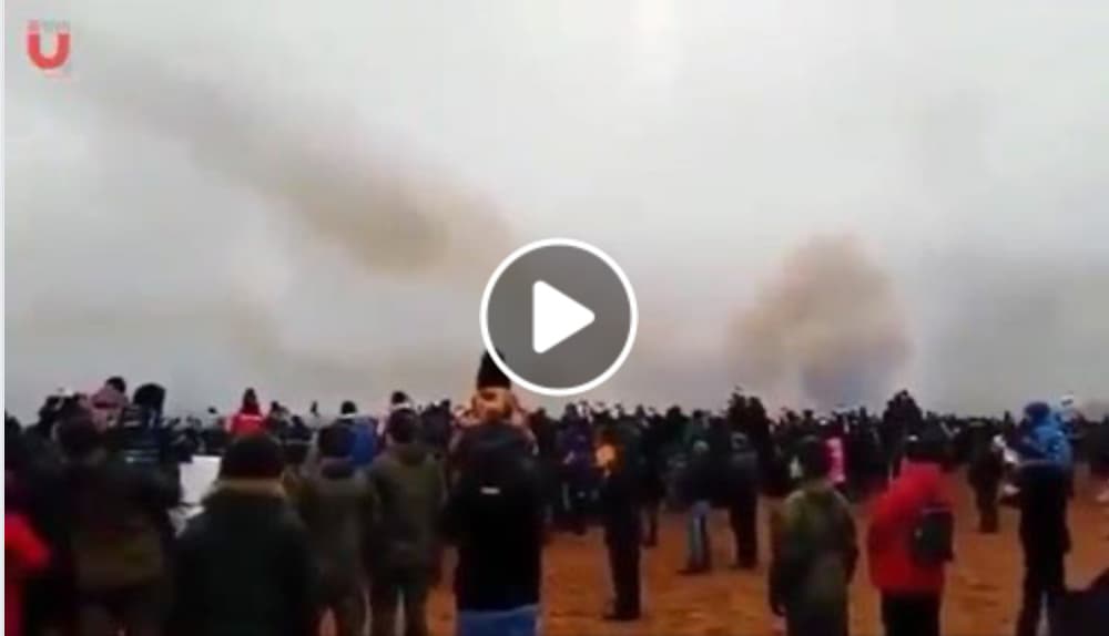 هؤلاء ليسوا إيرانيين يشاهدون تبادل إطلاق النيران بين أذربيجان وأرمينيا