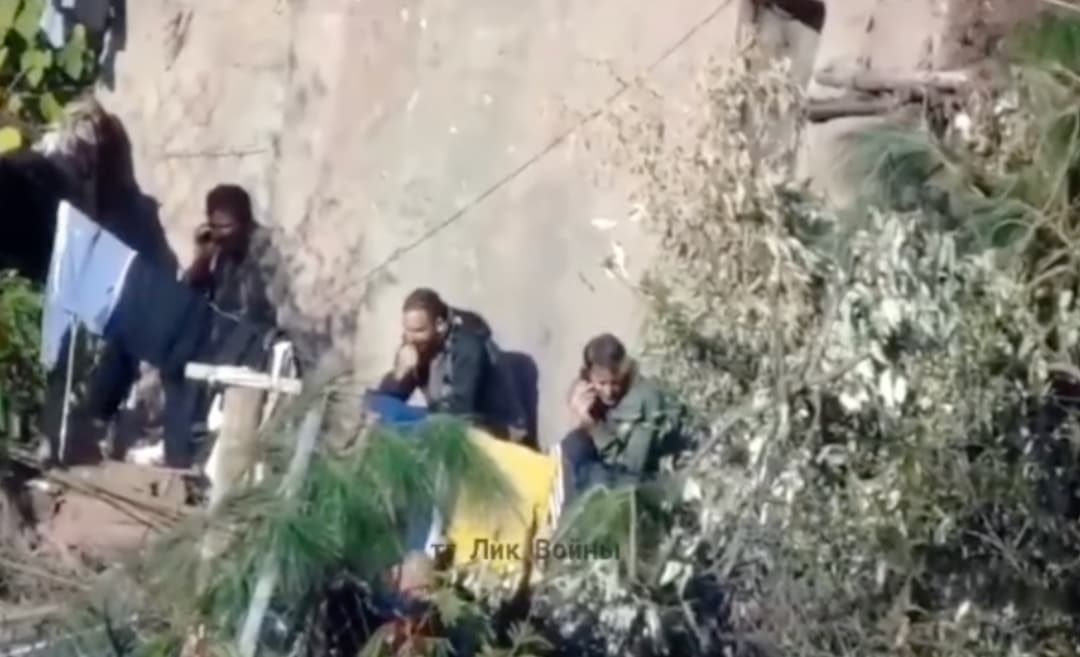 هذا التسجيل لا يظهر قنص جنود في النظام السوري بريف اللاذقية