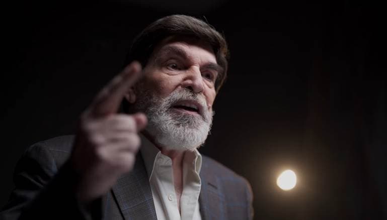 هل تعاقد ياسر العظمة مع رجل أعمال ليبي لإنتاج نسخة ليبية من مرايا؟