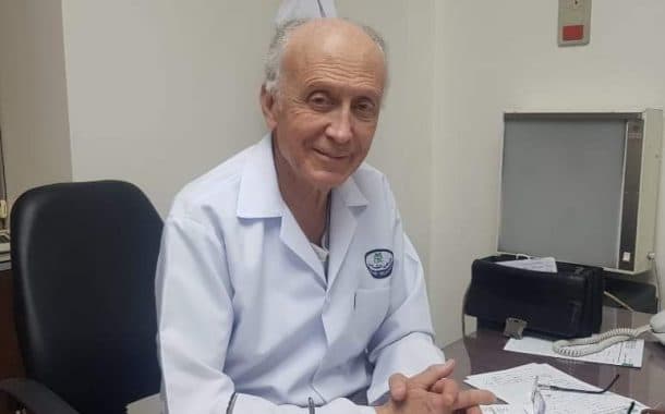 هل دعا الدكتور نبوغ العوا لتأجيل المدارس في مناطق سيطرة النظام السوري؟