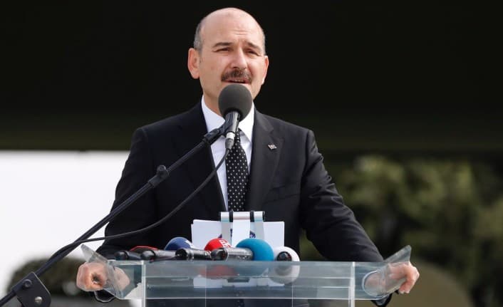 Image accompanying صويلو يغلق الباب على سوريين غادروا تركيا في إجازة العيد ويوقفها