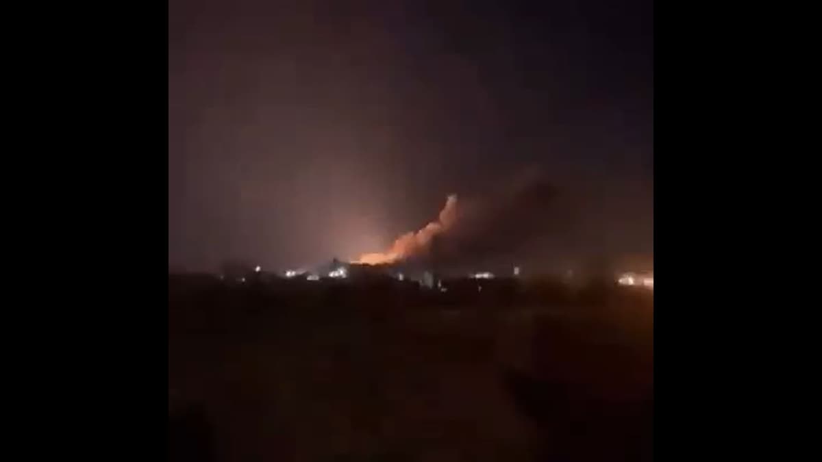Image accompanying بالتنسيق مع القيادة العسكرية الروسية المركزية إسرائيل تدك أوكار العدوان الإيراني ومليشياته في ريف دمشق