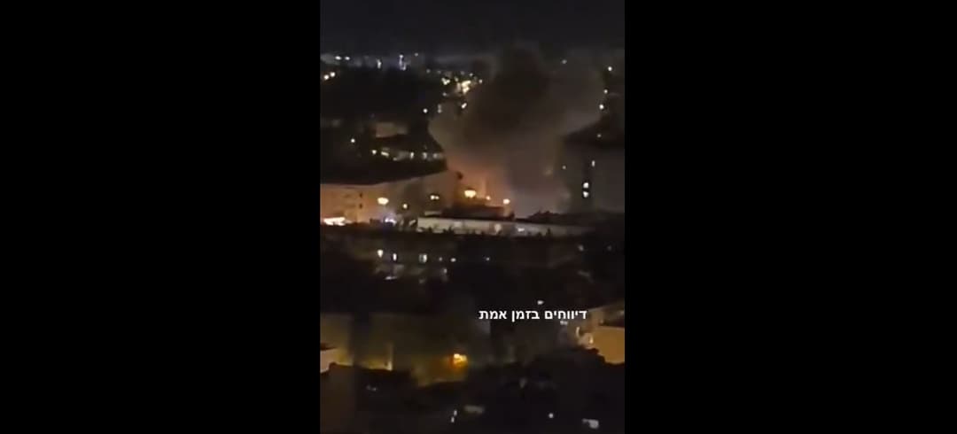 هذا التسجيل قديم ولا يظهر انفجاراً قوياً حصل قرب تل أبيب مؤخراً