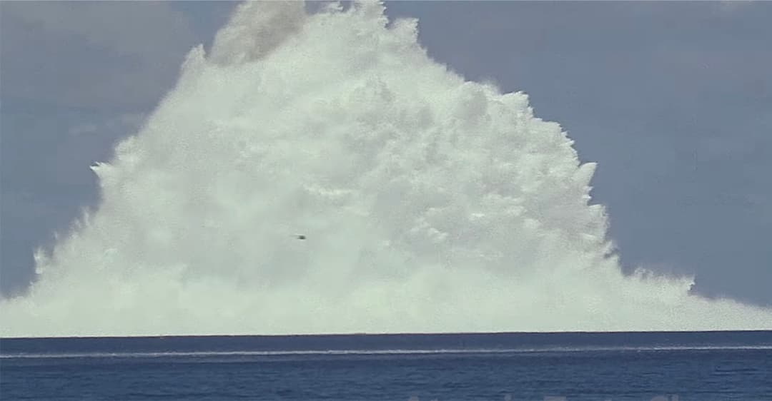 هل هذا الفيديو لتجربة قنبلة نووية روسية قادرة على تدمير كل ما في المحيطات؟