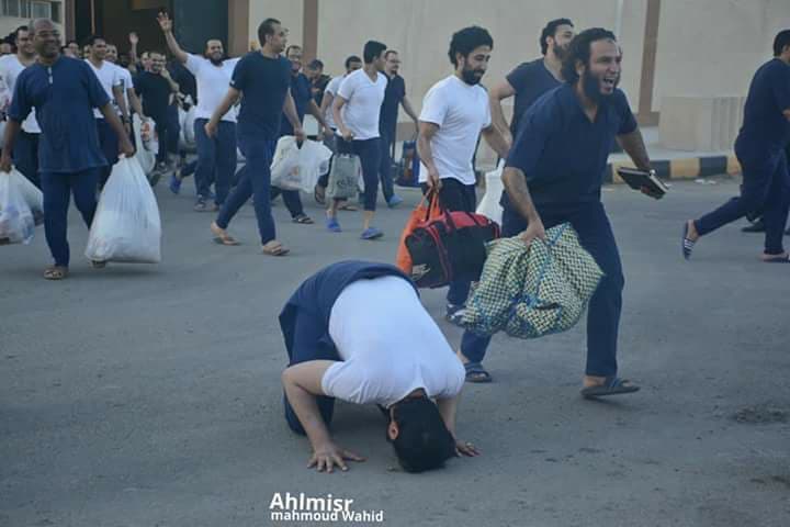 هذه الصورة لم تلتقط حديثاً من أمام سجن صيدنايا لمعتقلين سوريين