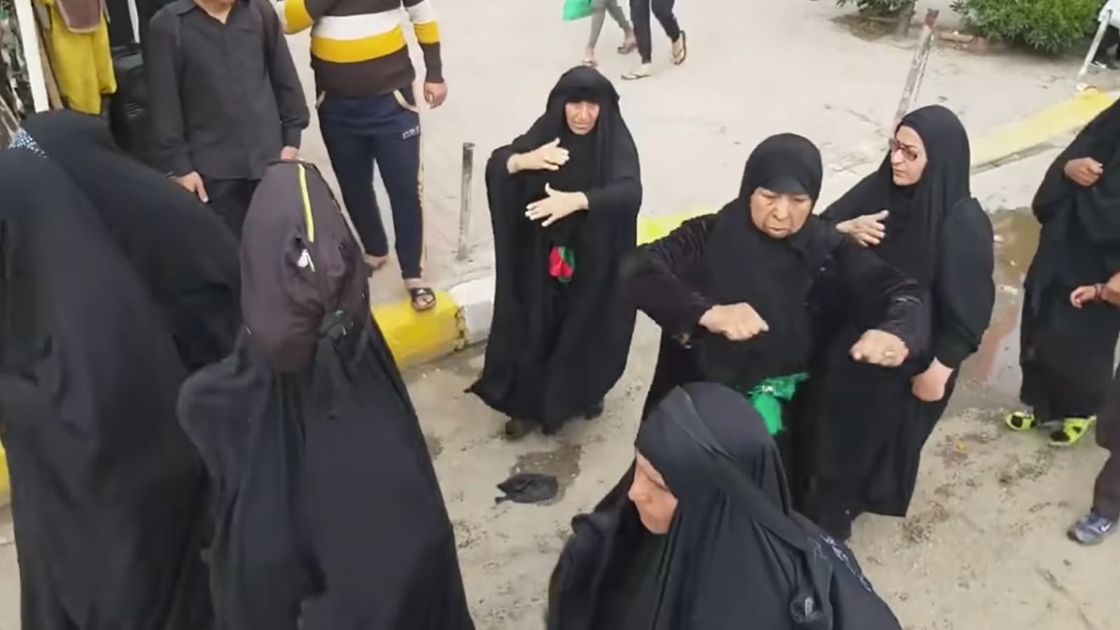 هذا الفيديو لا يصوّر طقوساً للطائفة الشيعية في دمشق