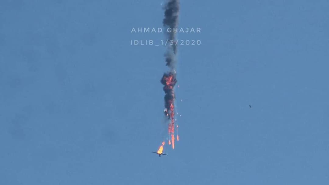 هذه الصورة تظهر سقوط طائرة مسيرة في إدلب وليس طائرة مقاتلة في السودان