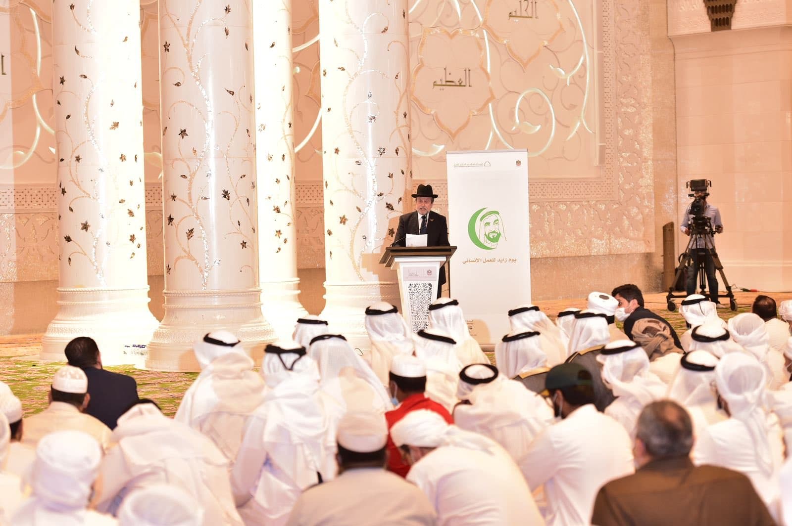 ما حقيقة إلقاء حاخام يهودي خطبة الجمعة في الإمارات؟