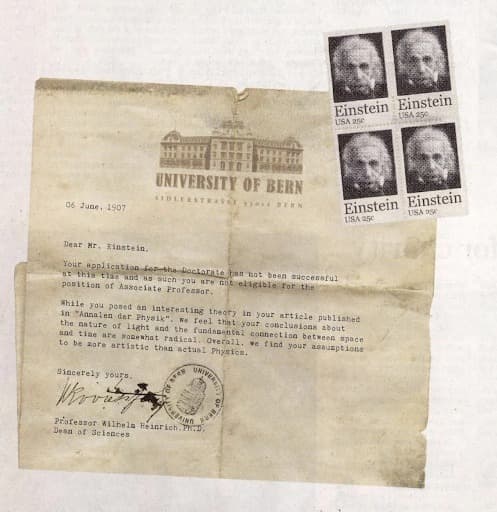 هل رفضت جامعة بيرن السويسرية طلب الدكتوراة الخاص بـ ألبرت أينشتاين؟
