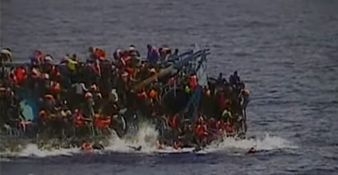 هذا الفيديو ليس لغرق مركب مهاجرين على حدود اليونان مؤخراً
