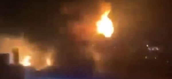 هل يُظهر هذا الفيديو انفجارات داخل قاعدة كونيكو بريف ديرالزور؟