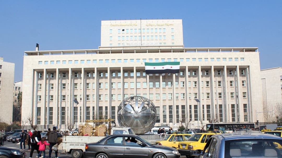 صدور قرار من المصرف المركزي باستبدال العملة السورية وحذف 3 أصفار منها.. ادعاء لا صحة له