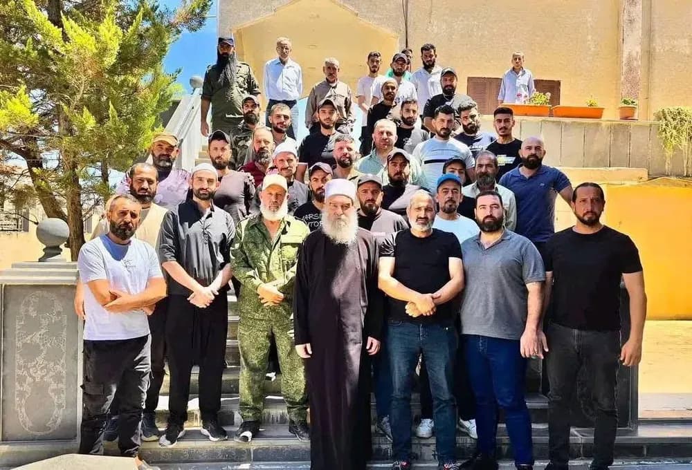 ما حقيقة انشقاق فصيل "فرسان الجبل" عن "الحرس الوطني" بالسويداء؟