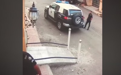 الفيديو قديم ولم يلق الأمن السعودي القبض على مواطن لتضامنه مع غزة